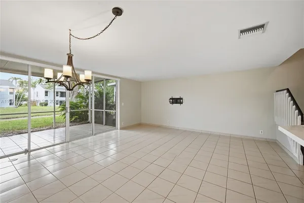 $3,300 | 6215 Old Court Road, Unit 505, Boca Raton, FL 33433
