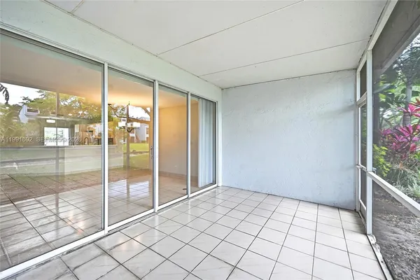 $3,300 | 6215 Old Court Road, Unit 505, Boca Raton, FL 33433