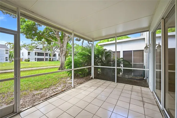 $3,300 | 6215 Old Court Road, Unit 505, Boca Raton, FL 33433