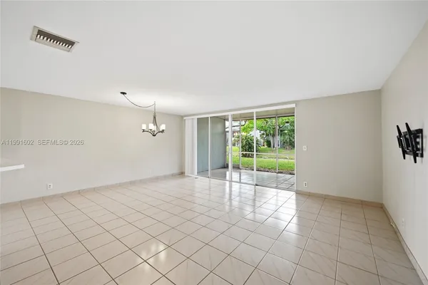 $3,300 | 6215 Old Court Road, Unit 505, Boca Raton, FL 33433