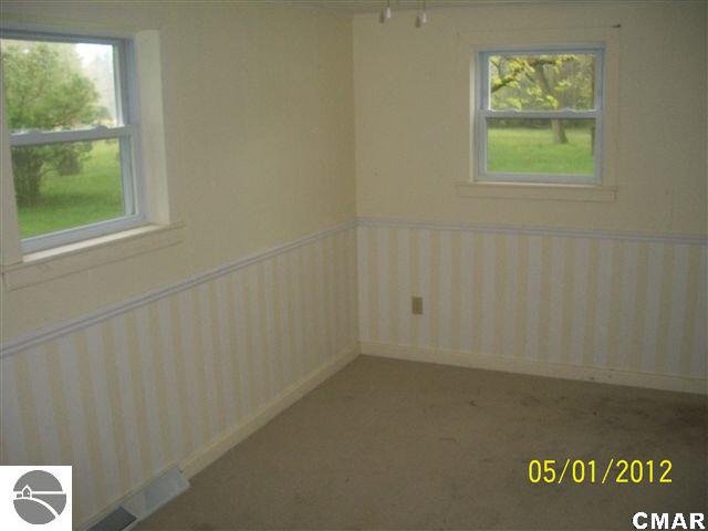 6315 West Airline Road Weidman, MI 48893 - Photo 4 of 10 1767196-3.JPG