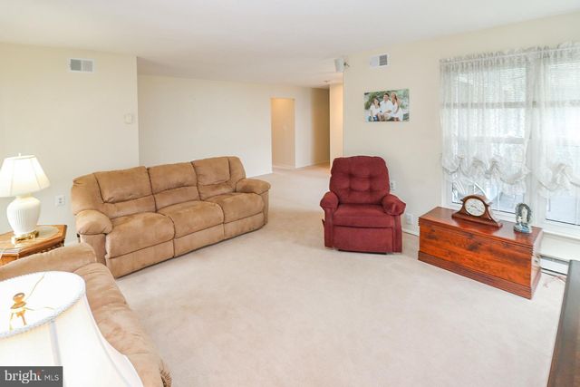 $278,000 | 4 Norwich Lane, Southampton, NJ 08088