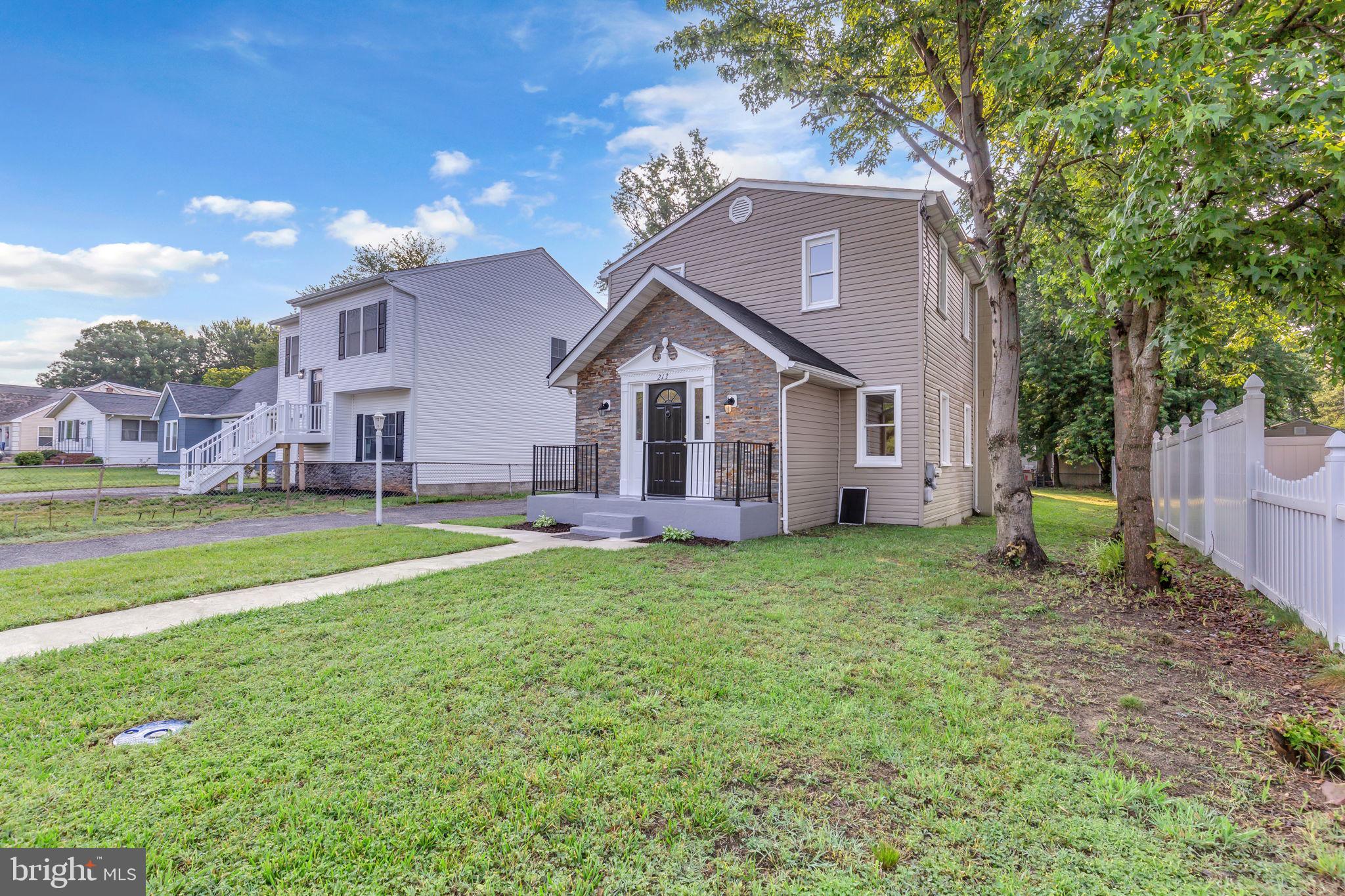 213 Greenland Beach Road Baltimore, MD 21226 - Photo 3 of 31