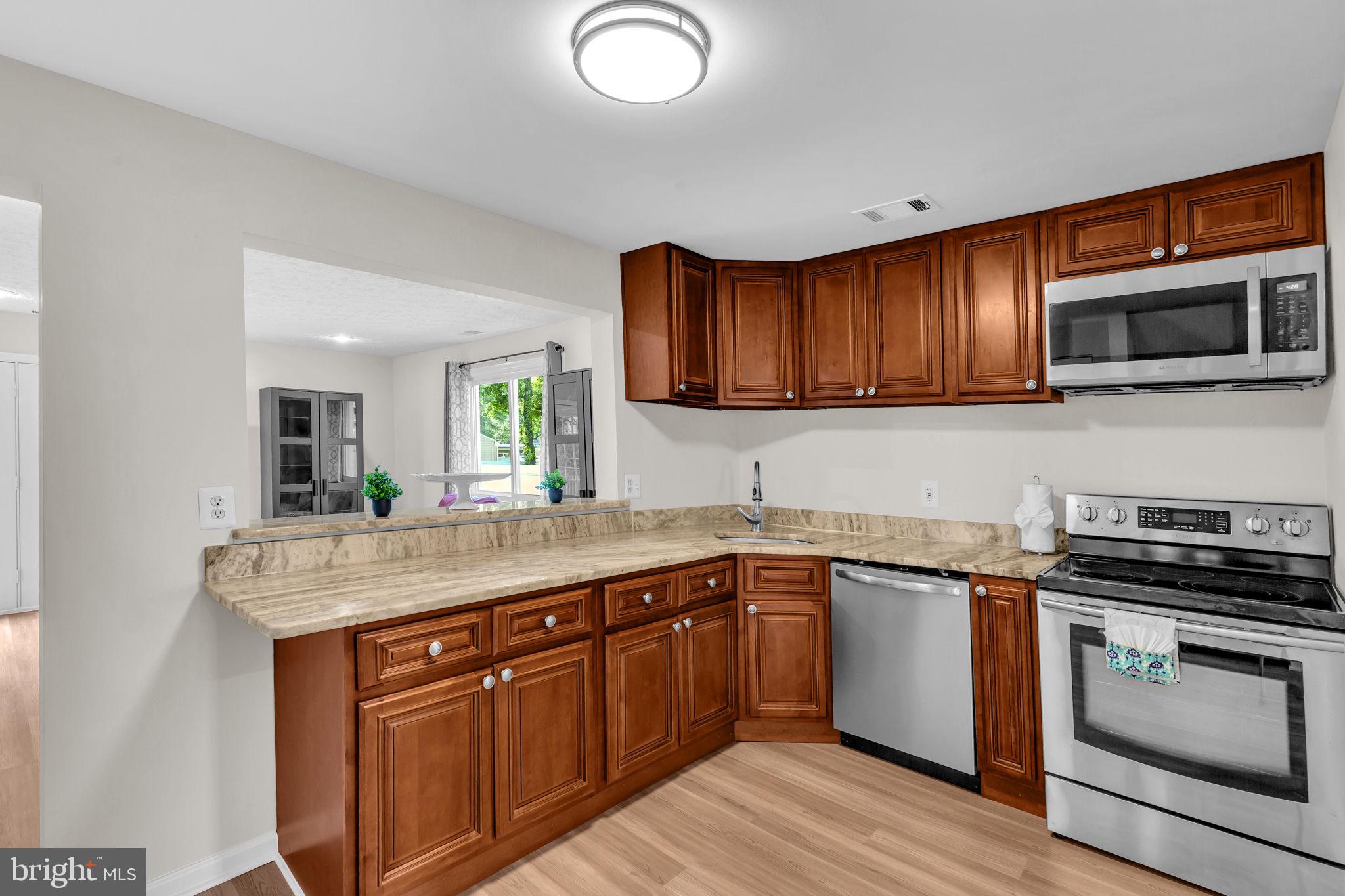 213 Greenland Beach Road Baltimore, MD 21226 - Photo 7 of 31