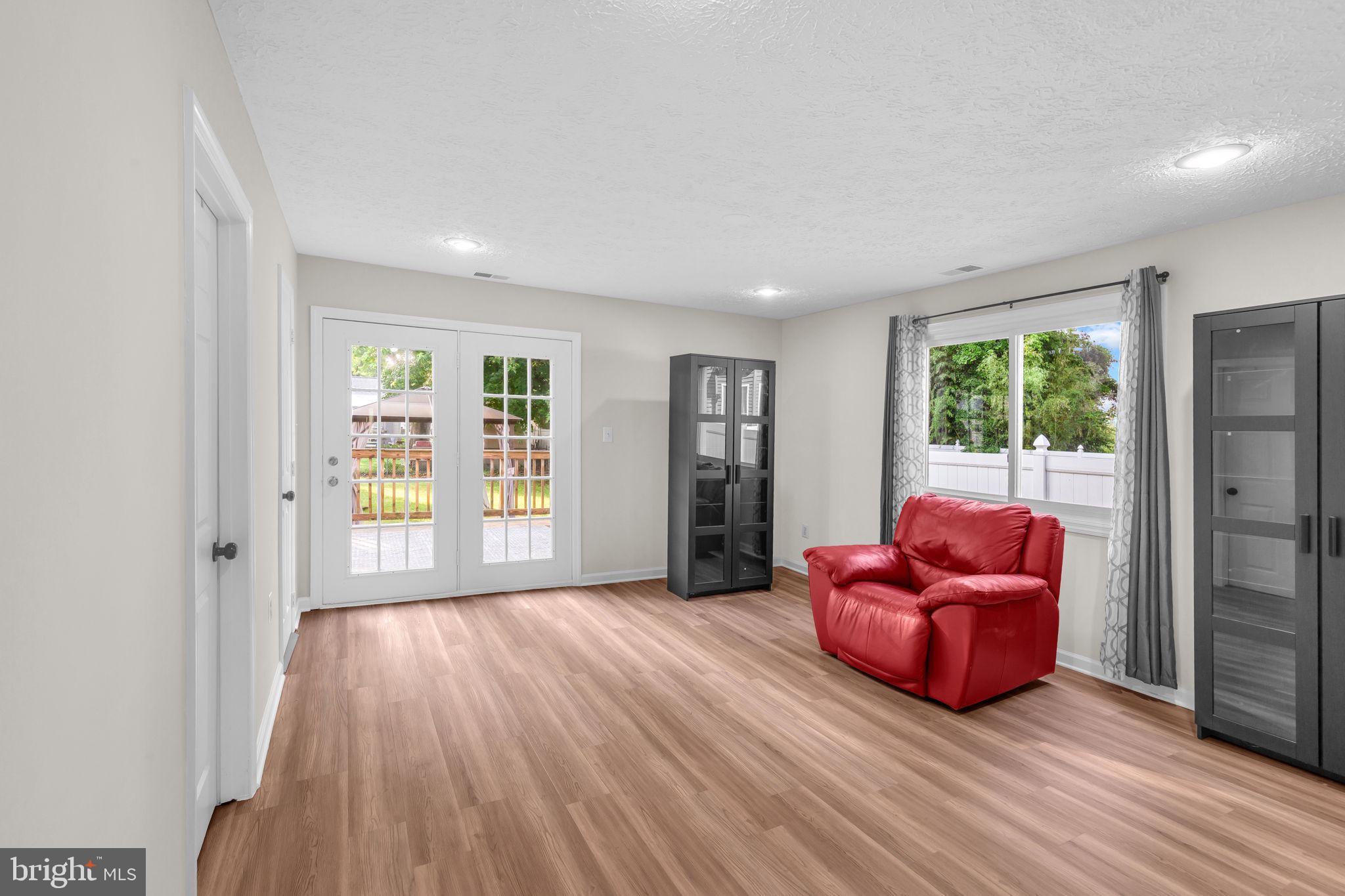 213 Greenland Beach Road Baltimore, MD 21226 - Photo 9 of 31