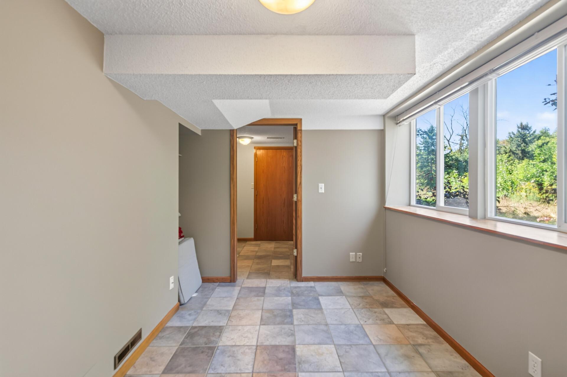 7146 Military Road Woodbury, MN 55129 - Photo 20 of 65 Gallery Image 20