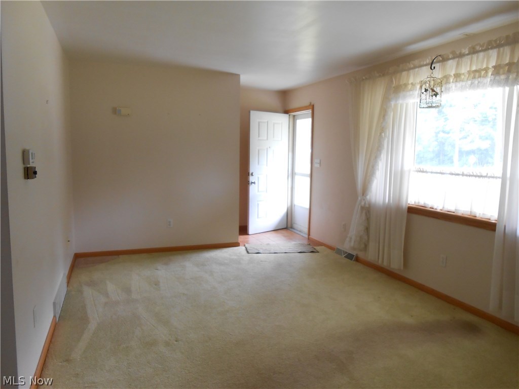 7380 John White Road Hubbard, OH 44425 - Photo 3 of 20 Gallery Image 3