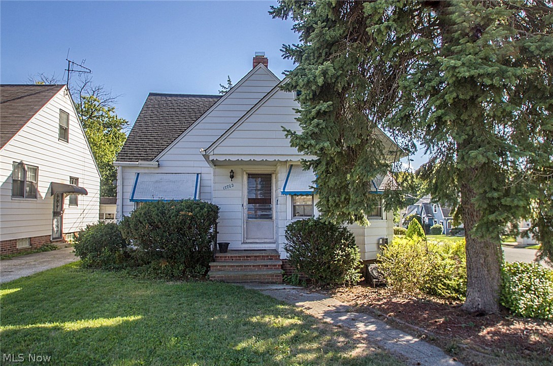 17702 Libby Road Maple Heights, OH 44137 - Photo 1 of 33