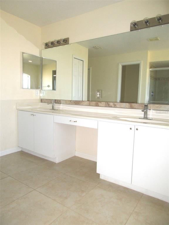 8171 Rocliff Avenue North Port, FL 34287 - Photo 17 of 20