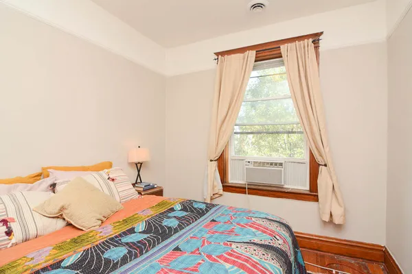 $2,380 | 2647 West Iowa Street, Unit 3, Chicago, IL 60622