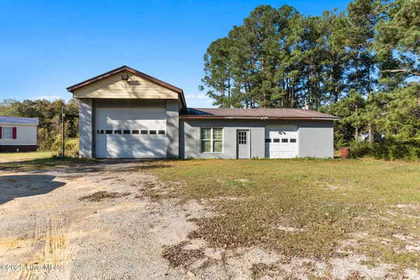 $300,000 | 1445 Old Stage Road, Delco, NC 28436