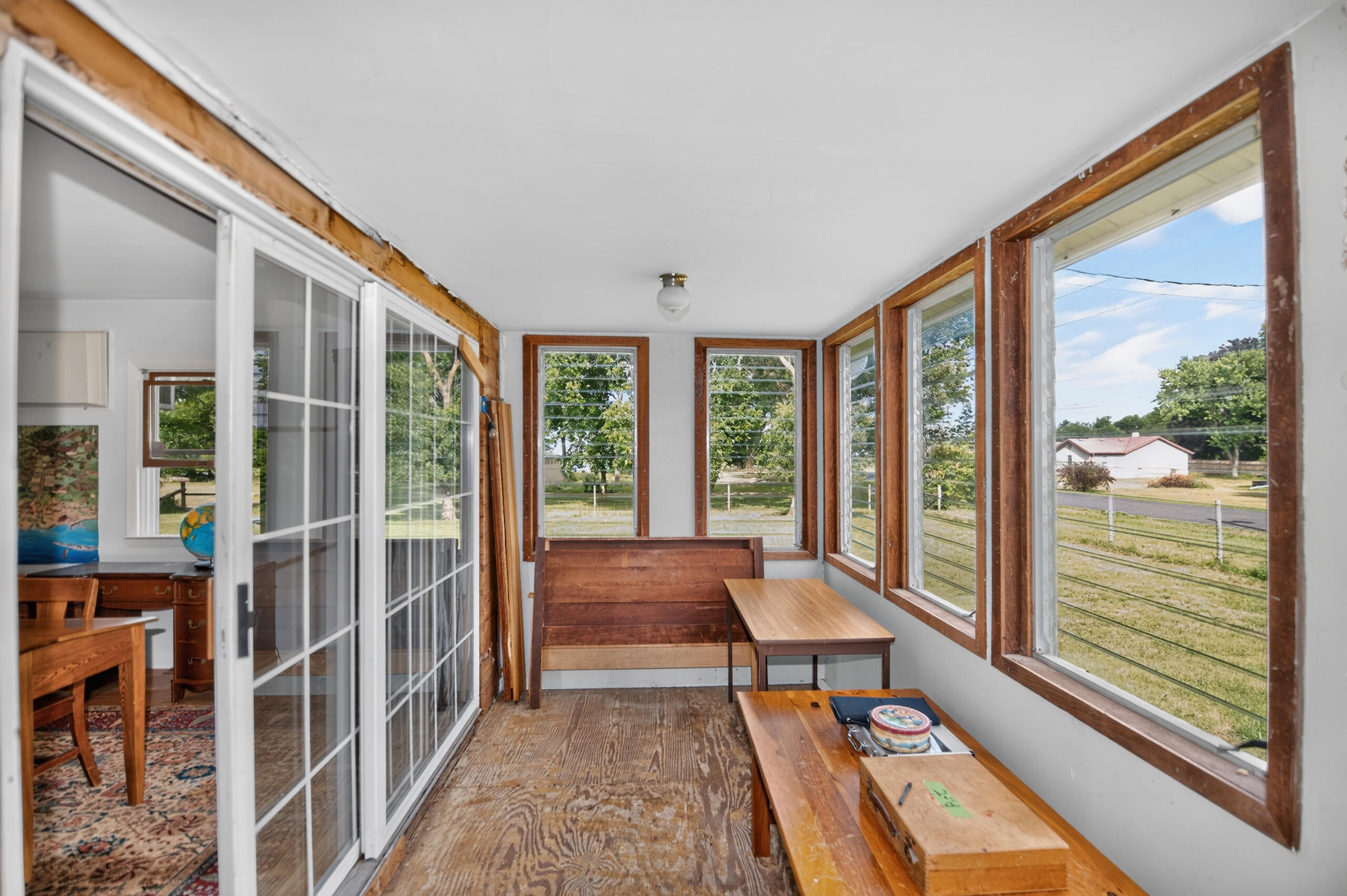 W4815 Bluff Road Troy, WI 53120 - Photo 23 of 44 Sun Porch