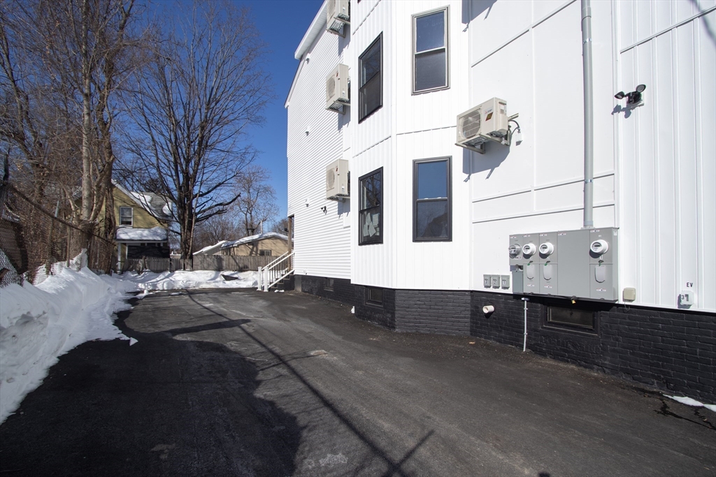 20 Cottage Street West Springfield, MA 01089 - Photo 38 of 42