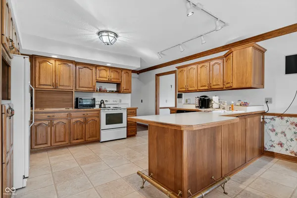 $437,500 | 1525 Bramoor Drive, Kokomo, IN 46902