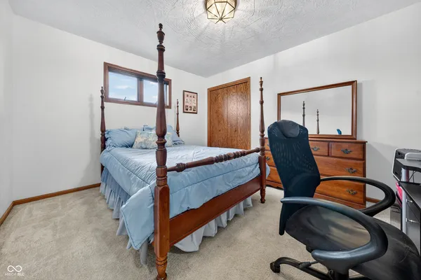 $437,500 | 1525 Bramoor Drive, Kokomo, IN 46902