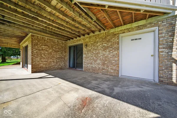 $437,500 | 1525 Bramoor Drive, Kokomo, IN 46902