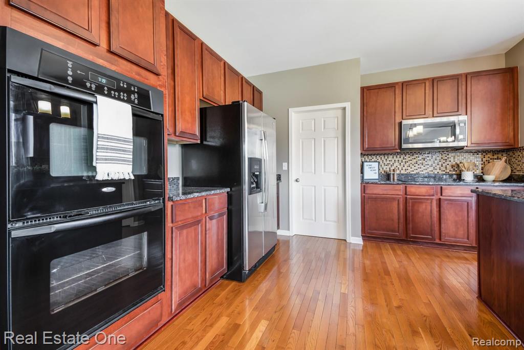 3475 Talbert Circle Rochester Hills, MI 48307 - Photo 12 of 43