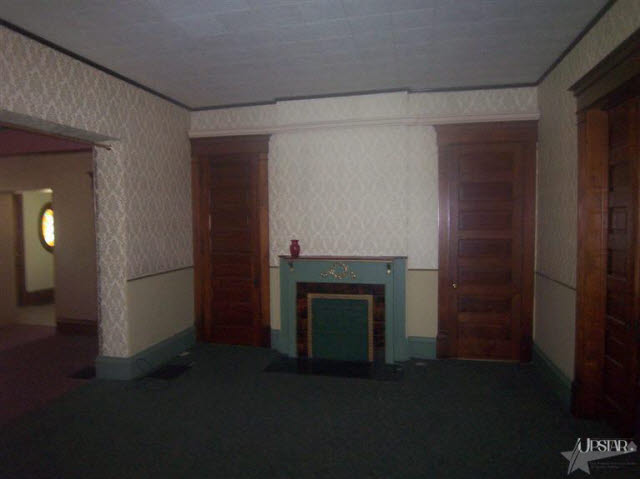 106 South Wayne Street Warren, IN 46792 - Photo 16 of 30 Gallery Image 16