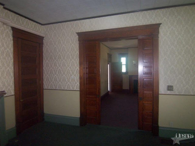 106 South Wayne Street Warren, IN 46792 - Photo 17 of 30 Gallery Image 17