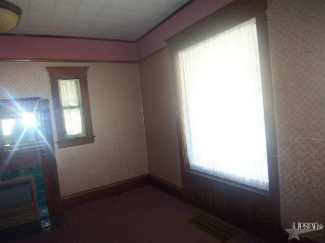 106 South Wayne Street Warren, IN 46792 - Photo 21 of 30 Gallery Image 21