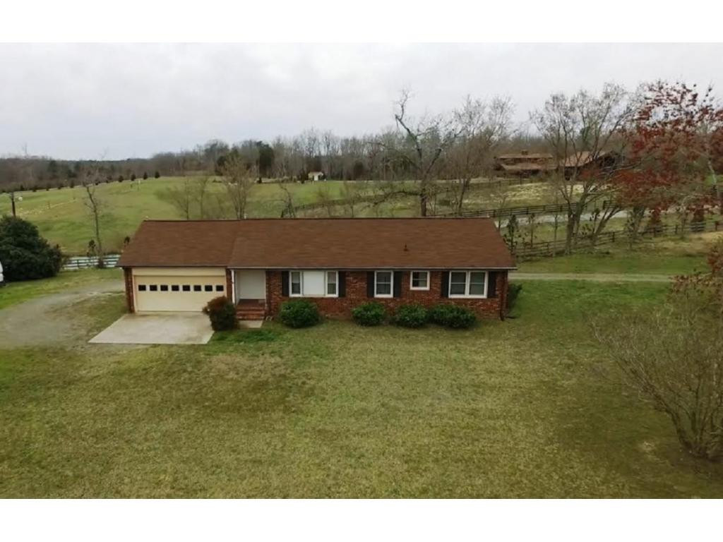 1015 Altamahaw Union Ridge Road Burlington, NC 27217 - Photo 1 of 24 Gallery Image 1