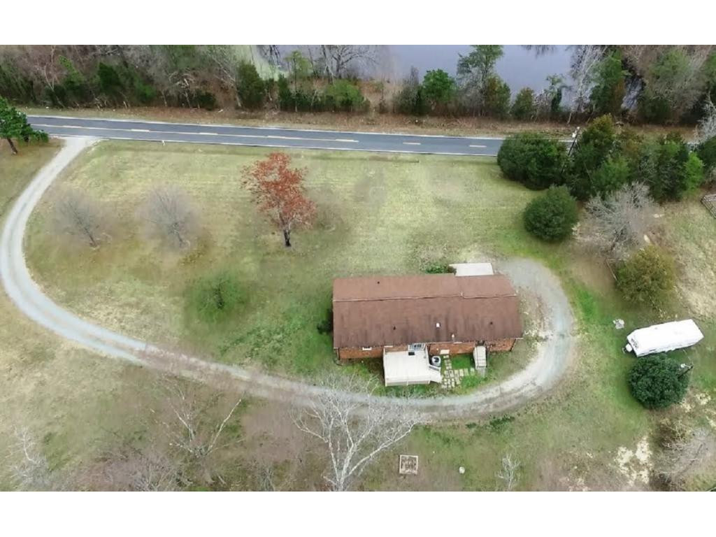 1015 Altamahaw Union Ridge Road Burlington, NC 27217 - Photo 3 of 24 Gallery Image 3