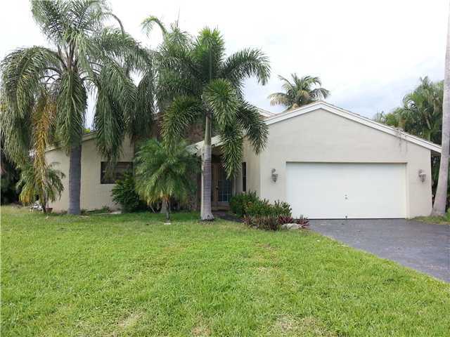 7045 Northwest 3rd Avenue Boca Raton, FL 33487 - Photo 1 of 8 Primary Photo