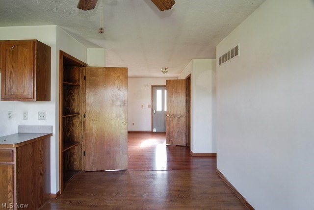 21762 Foster Road Wellington, OH 44090 - Photo 9 of 24 Gallery Image 9