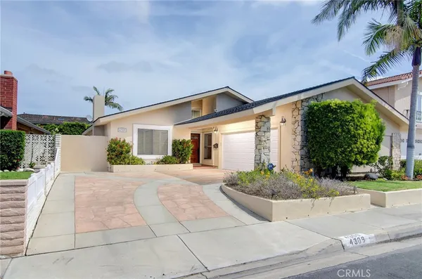 $1,385,000 | 4309 Dogwood Avenue, Seal Beach, CA 90740