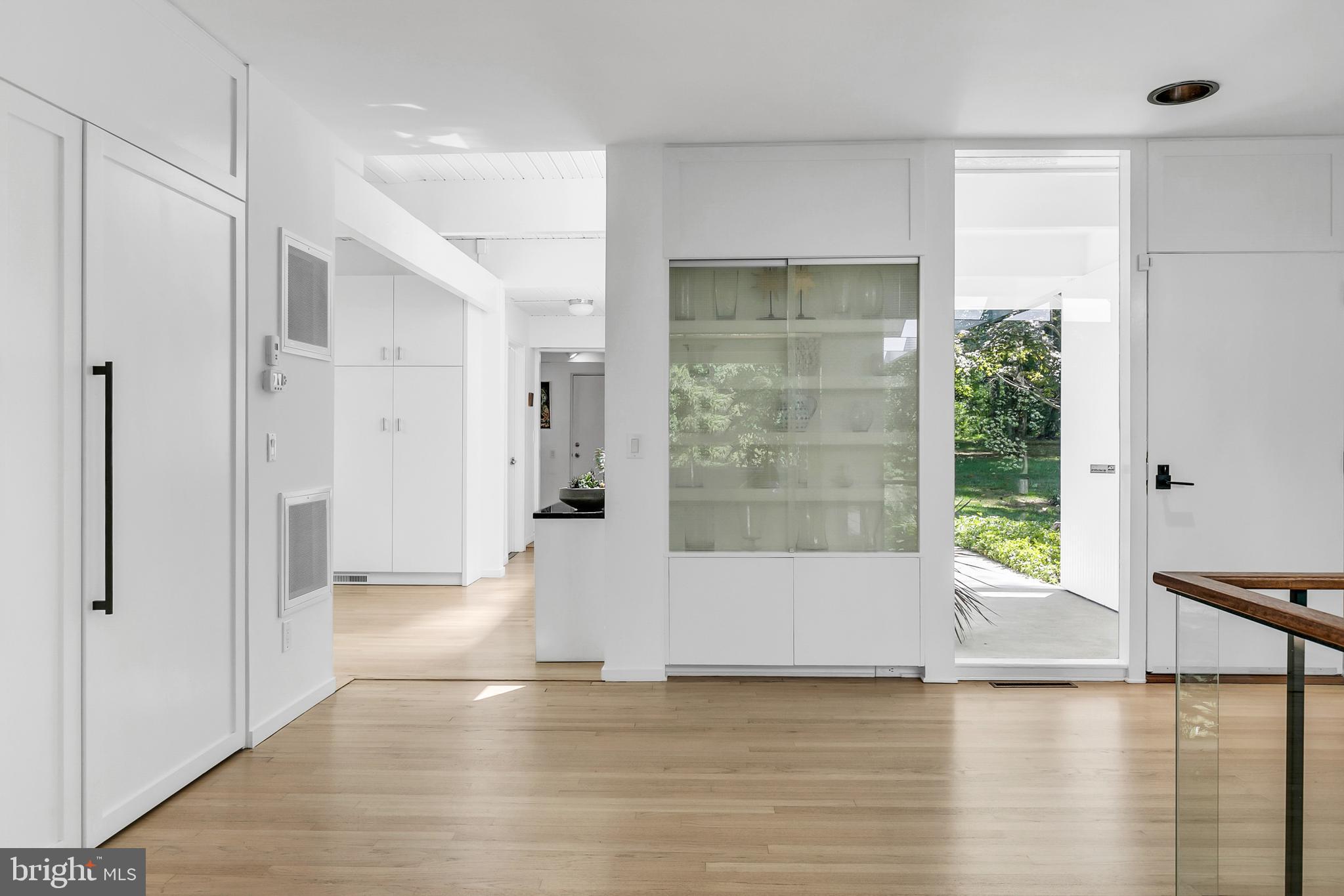 279 Ridgeview Road Princeton, NJ 08540 - Photo 13 of 82 Foyer
