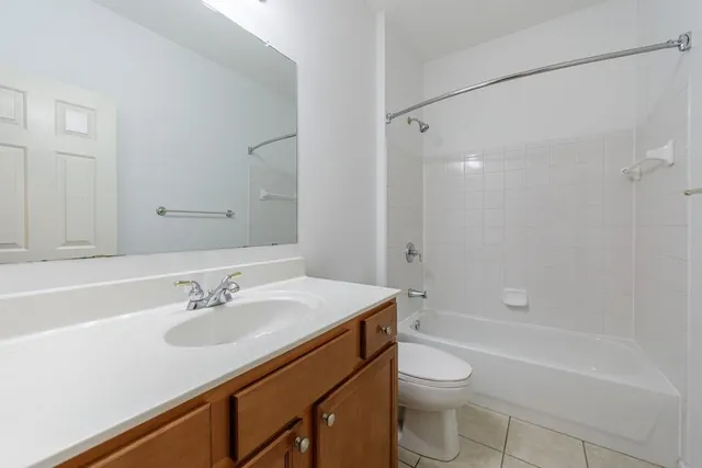 $3,200 | 279 Collins View Court, Lawrenceville, GA 30043