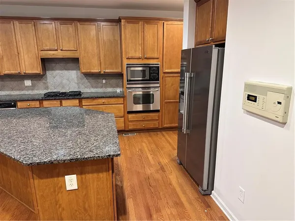 $2,950 | 279 Collins View Court, Lawrenceville, GA 30043