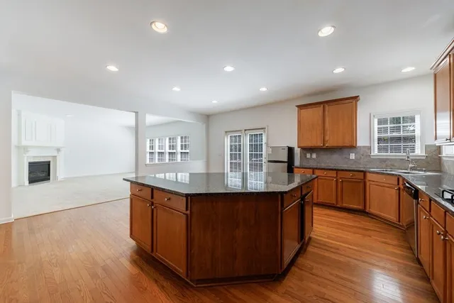 $3,200 | 279 Collins View Court, Lawrenceville, GA 30043