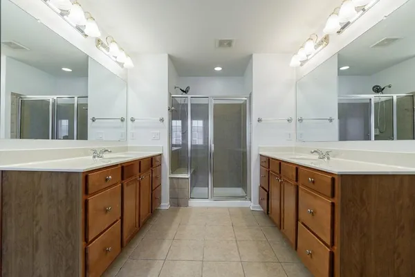 $2,950 | 279 Collins View Court, Lawrenceville, GA 30043