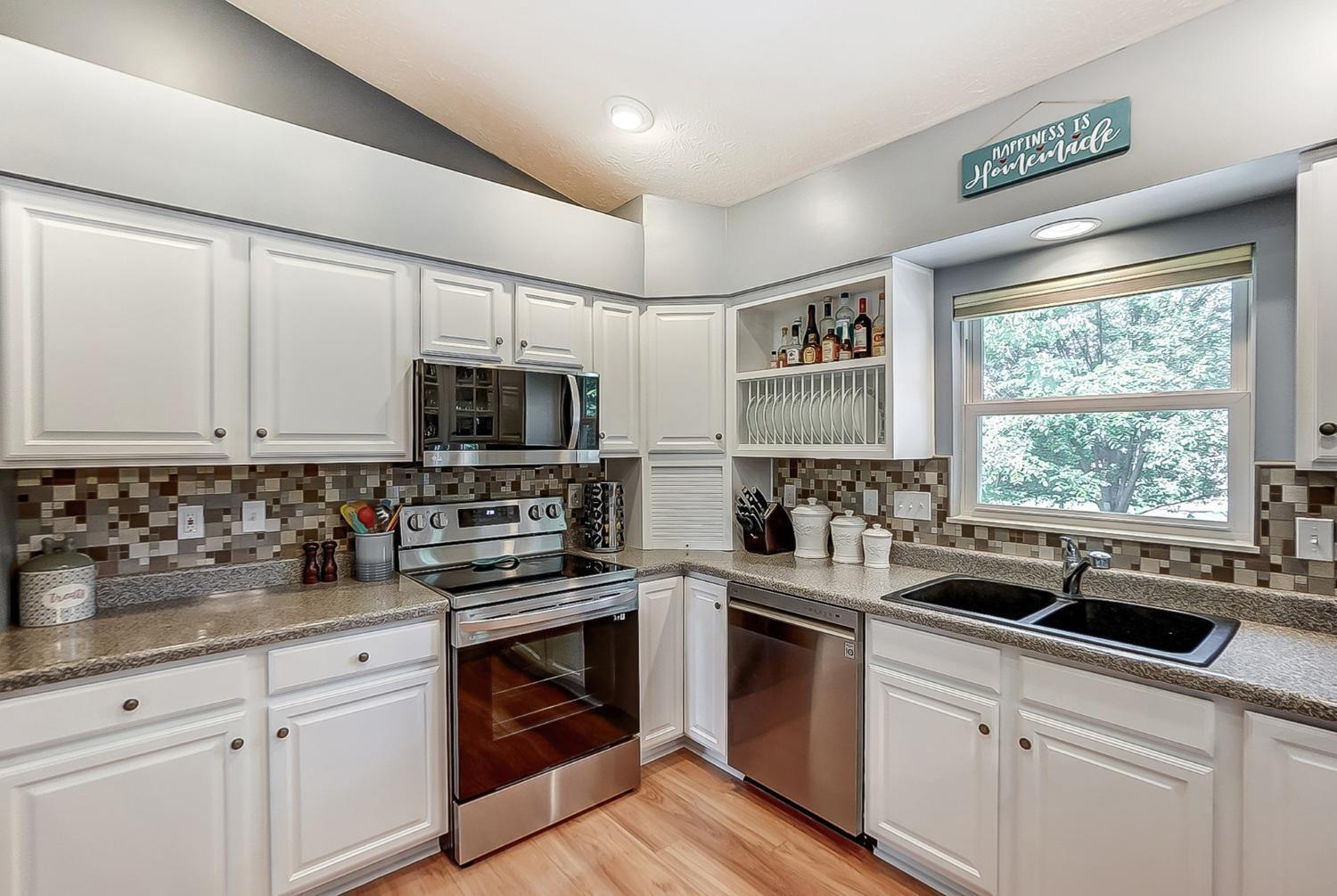 6747 Daleview Road Cincinnati, OH 45247 - Photo 9 of 41
