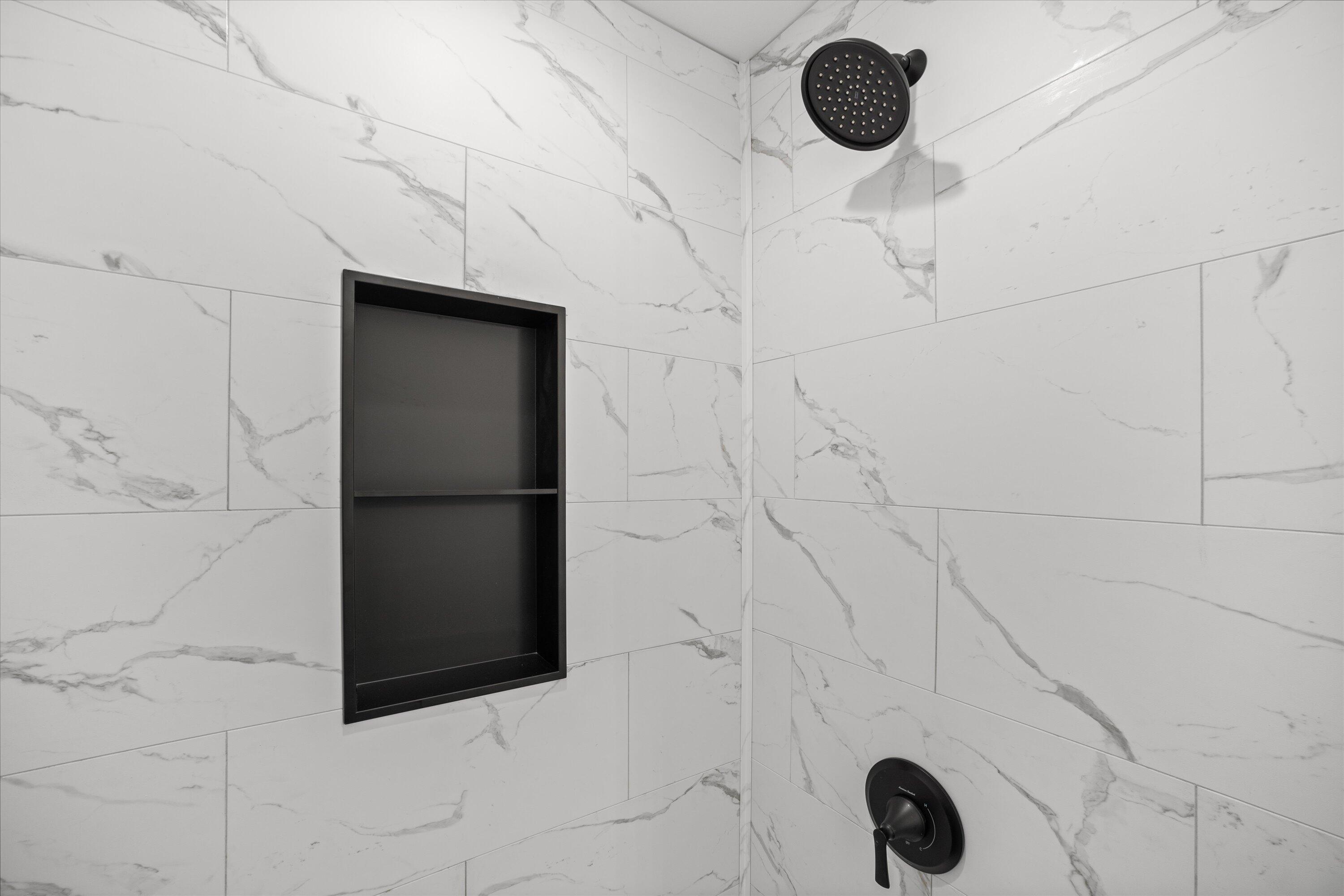 114 Dean Road Belgium, WI 53004 - Photo 19 of 33 Primary shower