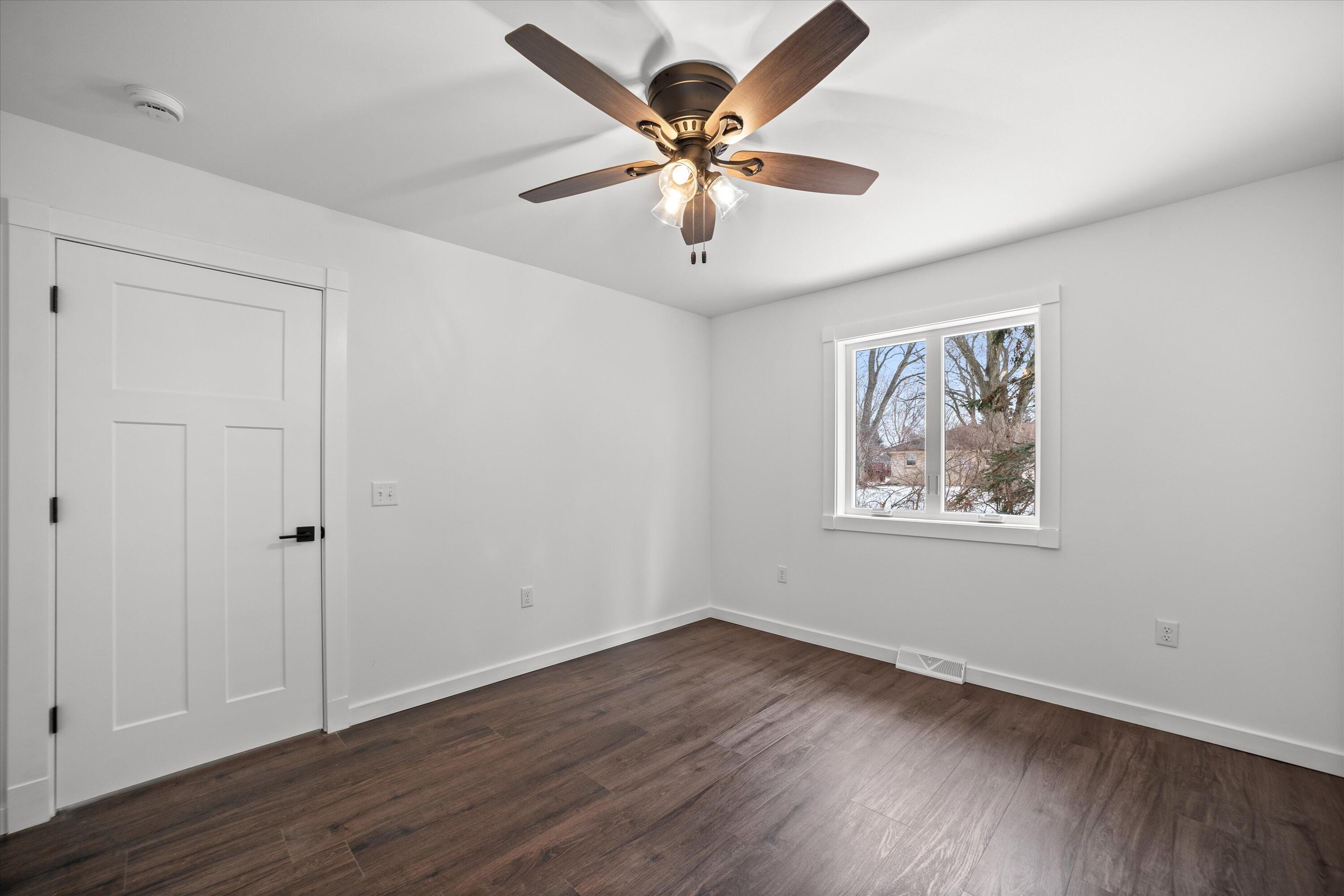 114 Dean Road Belgium, WI 53004 - Photo 21 of 33 Bedroom 3