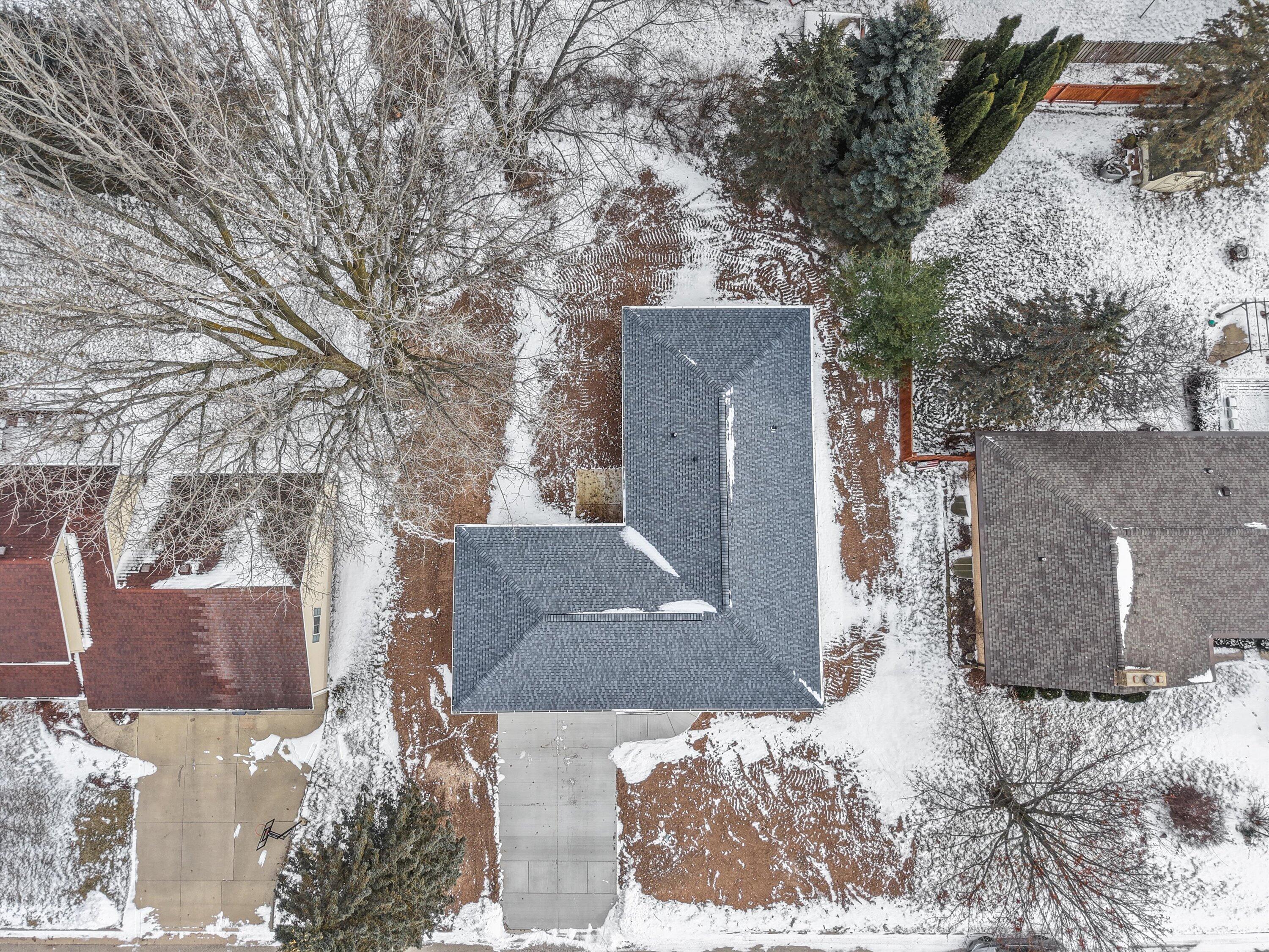 114 Dean Road Belgium, WI 53004 - Photo 31 of 33 Ariel 1