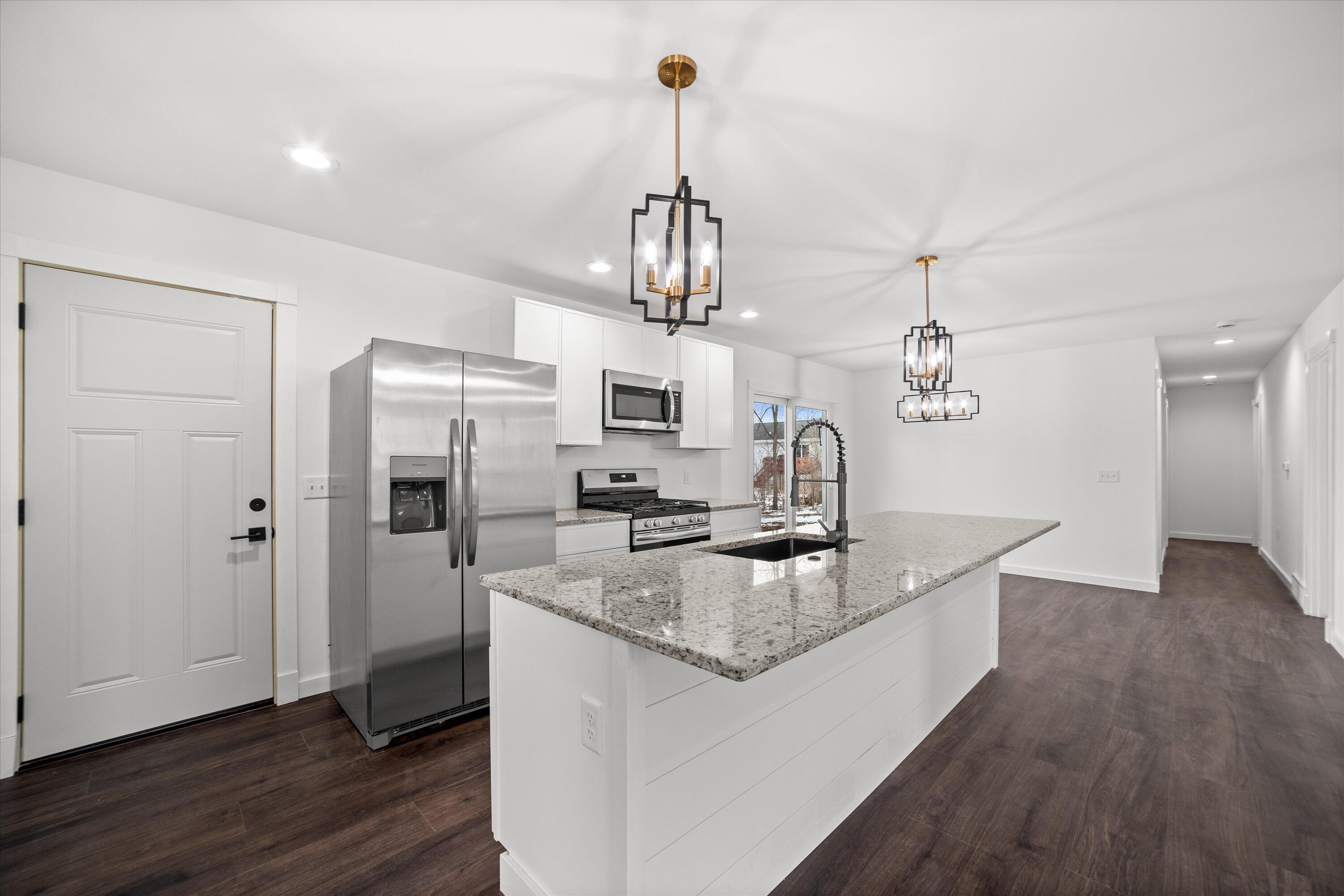 114 Dean Road Belgium, WI 53004 - Photo 6 of 33 Granite counters