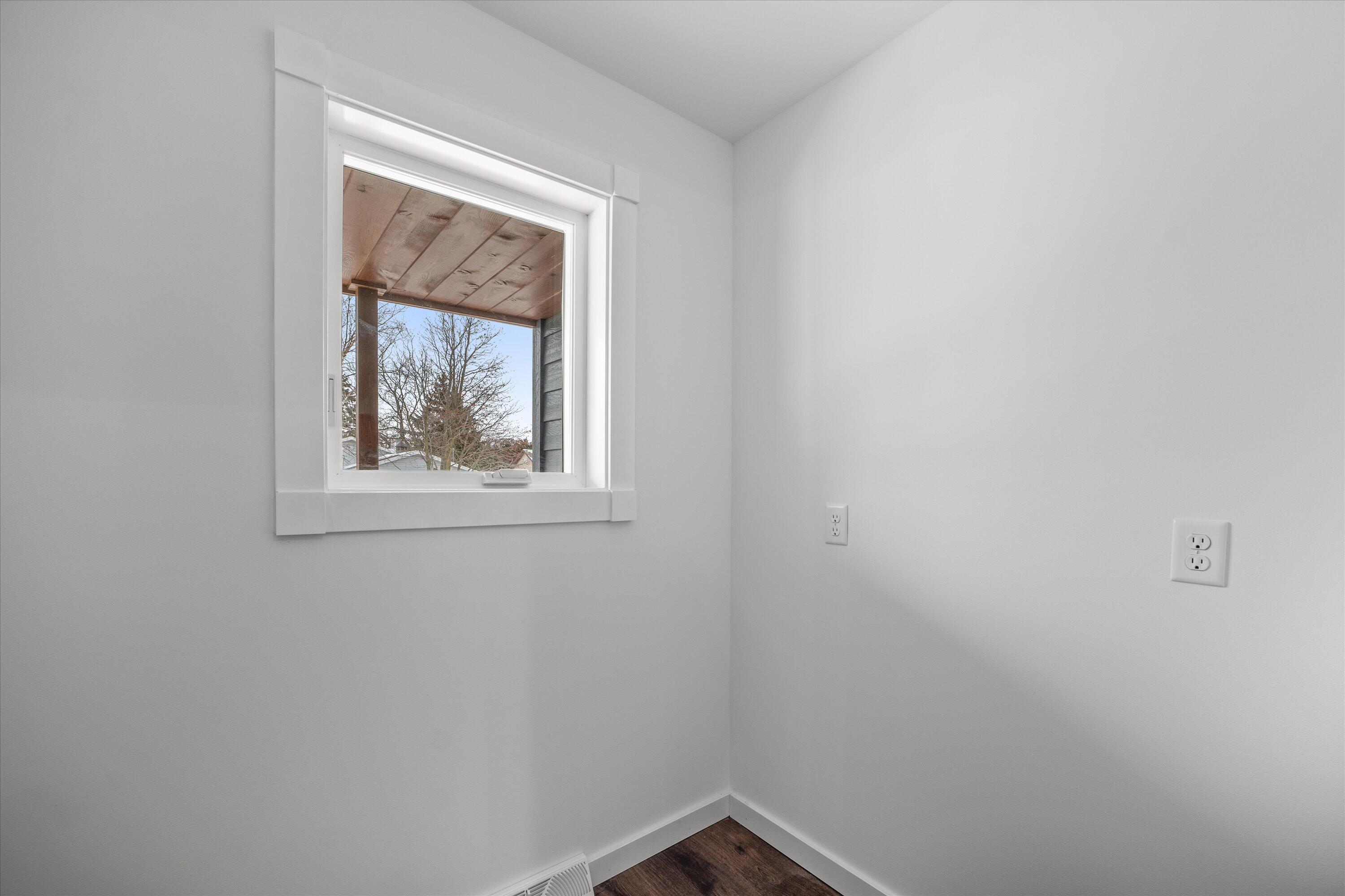 114 Dean Road Belgium, WI 53004 - Photo 10 of 33 Walik in pantry /front closet