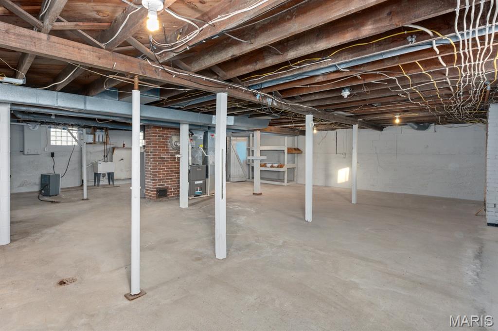 305 South Hackman Street Staunton, IL 62088 - Photo 28 of 29