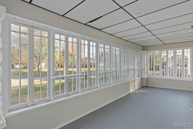 $179,000 | 305 South Hackman Street, Staunton, IL 62088