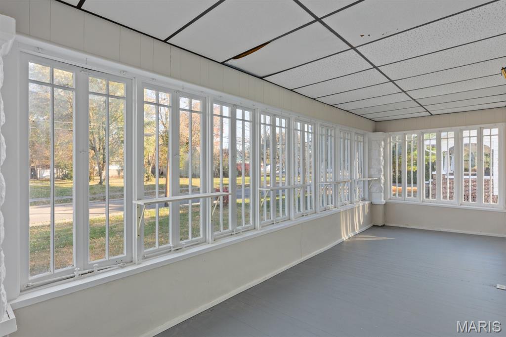 305 South Hackman Street Staunton, IL 62088 - Photo 8 of 29