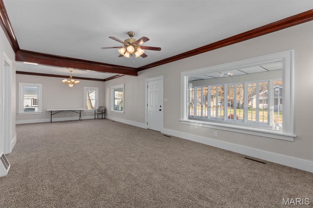 305 South Hackman Street Staunton, IL 62088 - Photo 10 of 29