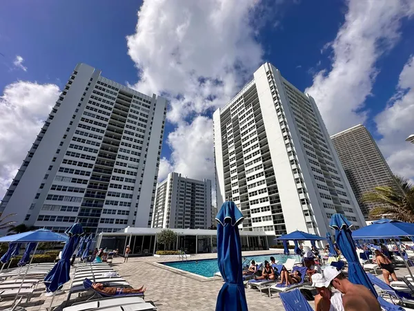 $5,000 | 1880 South Ocean Drive, Unit TS705, Hallandale Beach, FL 33009