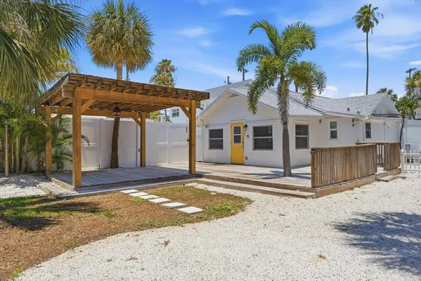 $1,000,000 | 107 14th Avenue, St. Pete Beach, FL 33706