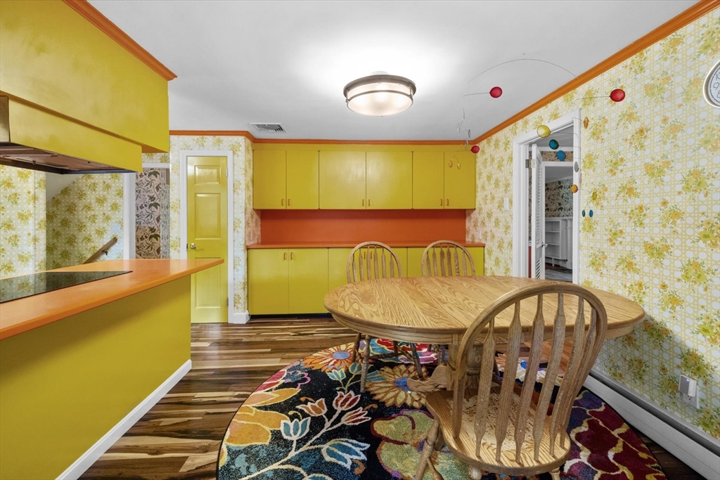 9 Plymouth Road Winchester, MA 01890 - Photo 11 of 37
