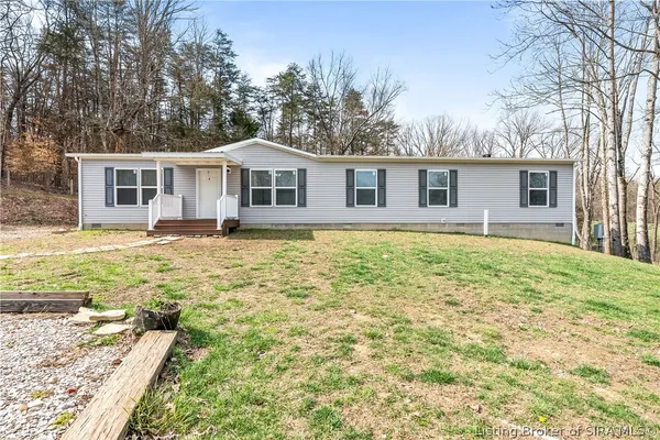 $259,900 | 10109 Maplewood Court, Pekin, IN 47165