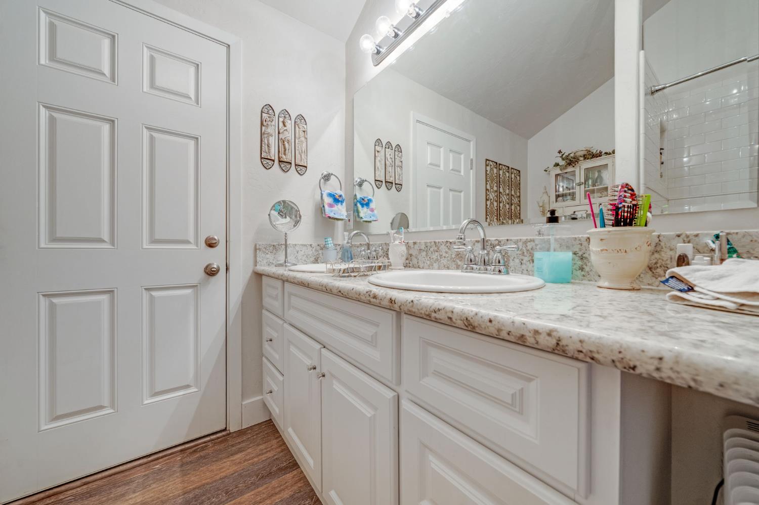 3217 Pleasant Valley Road Placerville, CA 95667 - Photo 35 of 69 Main Bath