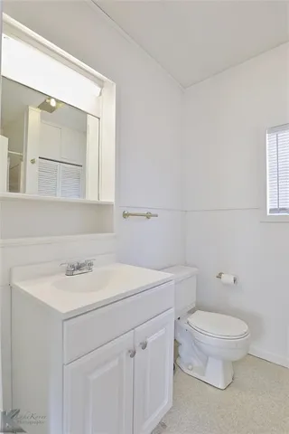 $1,495 | 725 Vine Street, Abilene, TX 79602